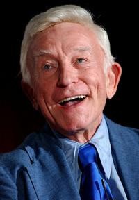 Una foto di Henry Gibson