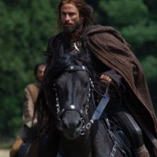 Raz Degan in una scena di Barbarossa