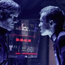 Dennis Quaid e Cam Gigandet in una scena del film Pandorum