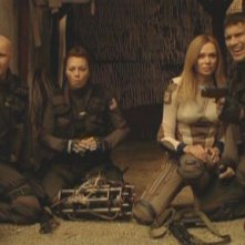 Musetta Vander, Vanessa Angel e Steven Bauer in Planet Raptor