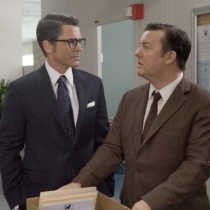 Rob Lowe e Ricky Gervais in una scena del film The Invention of Lying
