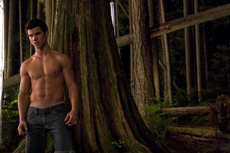 Taylor Lautner a torso nudo sul set di The Twilight Saga: New Moon