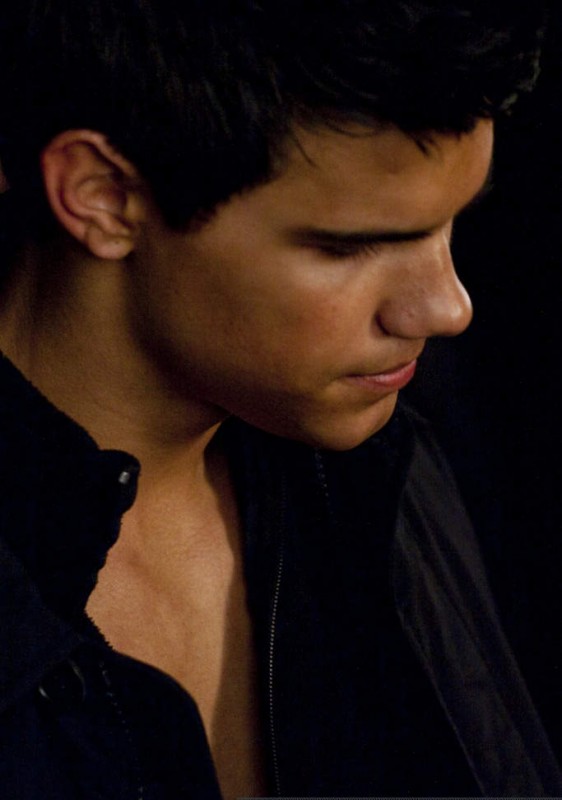 Un Bel Primo Piano Di Taylor Lautner Sul Set Di The Twilight Saga New Moon In Una Foto Di D Strick 131506