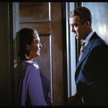 James Stewart e Kim Novak in una scena del film La donna che visse due volte ( 1958 )