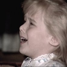 Melody Thomas Scott interpreta la piccola Marnie nel film del 1964