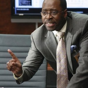 Courtney B. Vance nell'episodio White To Play di FlashForward