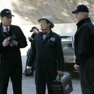 Michael Weatherly, David McCallum e Mark Harmon nell'episodio 'Love & War' della serie tv Navy NCIS