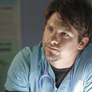 Zachary Knighton nell'episodio White To Play di FlashForward