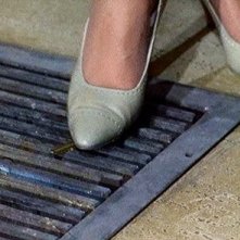 I piedi di Tippi Hedren in una delle prime scene del film Marnie ( 1964 )