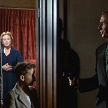 James Stewart con Bernard Miles, Christopher Olsen e Brenda De Banzie ne L'uomo che sapeva troppo