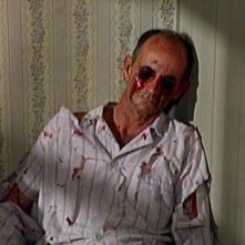 La terribile morte di John McGovern nel film Gli uccelli ( 1963 )