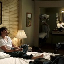 Dan Scott (Paul Johansson) in una scena dell'episodio Hold My Hand As I'm Lowered di One Tree Hill