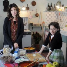 Anna Valle e la piccola Celeste Cuppone in un'immagine della terza stagione della serie tv Nebbie e delitti