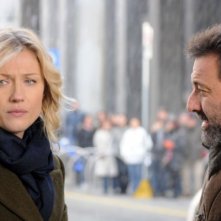 Natasha Stefanenko e Luca Barbareschi in una scena della terza stagione della serie tv Nebbie e delitti