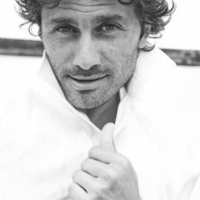 Una foto in bianco e nero di Giovanni Morrone (ph. Lea Zalco)