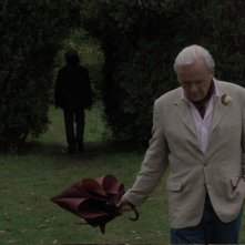 Anthony Hopkins in una scena del film The City of Your Final Destination