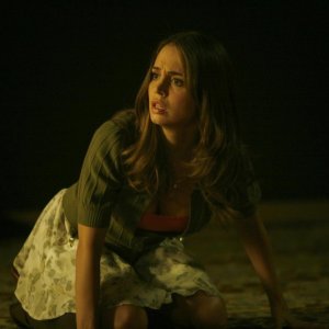 Eliza Dushku in una scena dell'episodio Belle Chose della serie Dollhouse