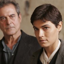 Ennio Fantastichini e Valeria Solarino vestita da uomo nel film Viola di Mare