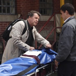 John Noble in una scena dell'episodio Dream Logic di Fringe