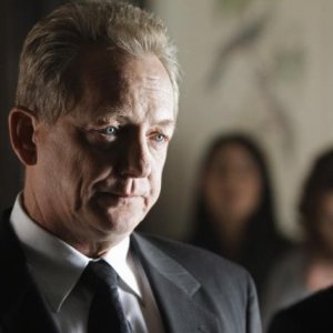 John Walcutt in una scena dell'episodio Diamond Jane della serie The Forgotten