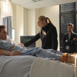 Joshua Jackson ed Anna Torv in una scena dell'episodio Dream Logic di Fringe