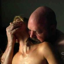 Medium: Natalie Zea con Pruitt Taylor Vince nell'episodio Deja vu All Over Again della sesta stagione.