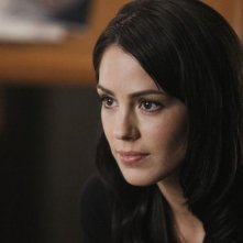 Michelle Borth in una scena dell'episodio Diamond Jane della serie The Forgotten