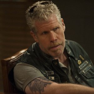 Ron Perlman in un momento dell'episodio Fix di Sons of Anarchy