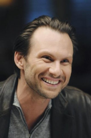 Un primo piano di Christian Slater nell'episodio Parachute Jane di The Forgotten