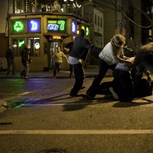 Una scena dell'episodio Can We Get That Drink Now? della serie Mercy