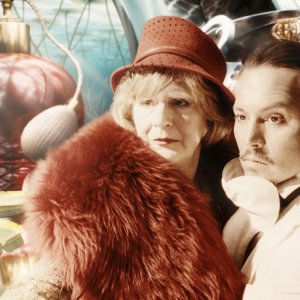 Johnny Depp in una scena del film Parnassus - L'uomo che voleva ingannare il diavolo