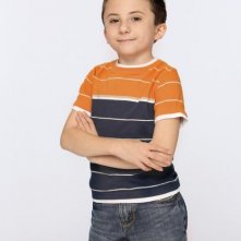 Atticus Shaffer in una foto promozionale della serie The Middle