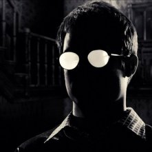 Elijah Wood è Kevin in una scena di Sin City