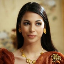 Moran Atias in una scena del film Oggi Sposi