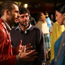 Luca Argentero, il regista Luca Lucini e Moran Atias sul set del film Oggi Sposi
