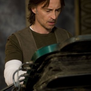Robert Carlyle nella premiere di Stargate Universe