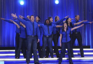 Una scena dell'episodio The Rhodes Not Taken della serie Glee