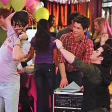 Nick Jonas, Kevin Jonas e Joe Jonas in una scena dell'episodio Karaoke Surprise della serie Jonas