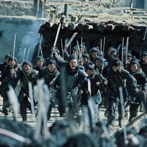 Una sequenza drammatica del film The Warrior and the Wolf di Tian Zhuangzhuang