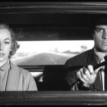 John Gavin e Vera Miles in una scena del film Psycho ( 1960 )