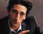 Adrien Brody e Topher Grace contro i Predators