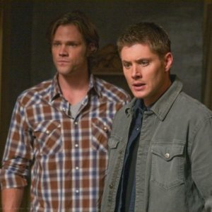 Jared Padalecki e Jensen Ackles in una scena dell'episodio I Believe the Children Are Our Future di Supernatural