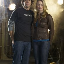 Zachary Levi E Yvonne Strahovski Posano Per Una Foto Promo Della Serie Televisiva Chuck 133865