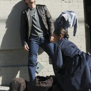 Christian Slater, Rochelle Aytes e Deprece Reddick in una scena dell'episodio Railroad Jane della serie The Forgotten