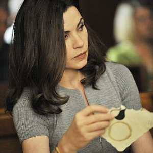 Julianna Margulies in una scena dell'episodio Fixed della serie The Good Wife