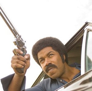 Michael Jai White in una scena del film