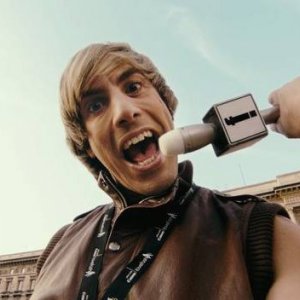 Sacha Baron Cohen è un'entusiasta reporter gay austriaco nel film Bruno.
