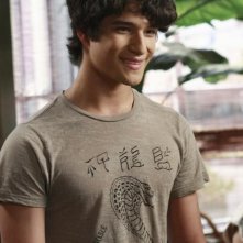 Tyler Posey in una scena dell'episodio Relative Unknown della serie Lincoln Heights