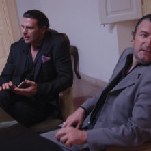 Ezio Prosperi è un poliziotto infiltrato in una famiglia mafiosa nel film The Fall of Redemption