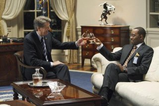 Courtney B. Vance e Peter Coyote in una scena dell'episodio Give Me Some Truth di FlashForward